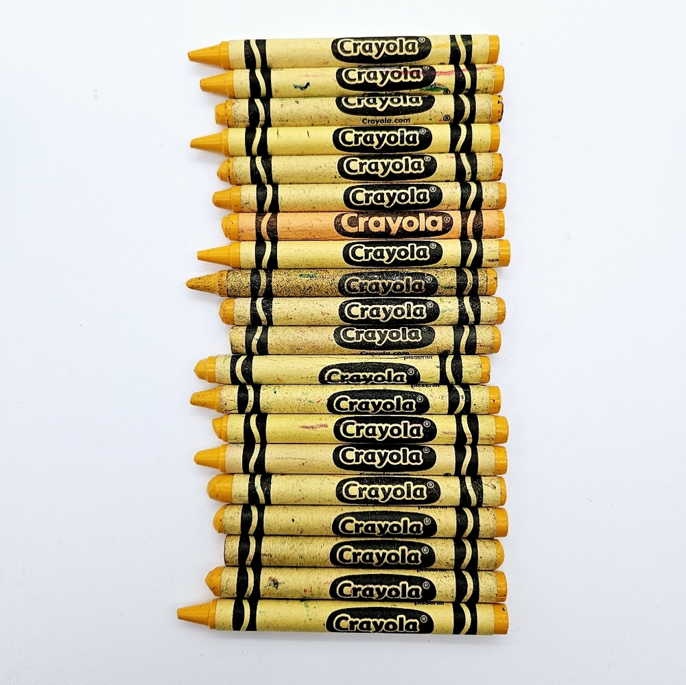 VINTAGE | 20 discontinued/retired Crayola Crayons in Dandelion